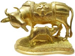 Brass Cow With Calf Gaye Bacdha in super fine finish 11*6*9.5 Inch