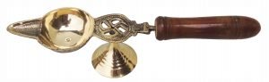 Brass Deepak With Wooden Handle - 10.5 Inch - Image 2