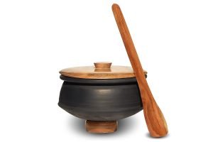 Set of 3 Clay Pots for Cooking on Gas with Mangowood Lid (Black Color, Unglazed, 1.5/ 2.5/ 3.5 L) (Wooden Spatula, Stand, Natural Scrub) - Image 2