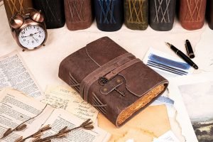Handmade Vintage Leather Diary - 20 x 15 cm (A5) - 200 Vintage Handmade Pages - Antique Key Closure - Blackberry Color - Image 6